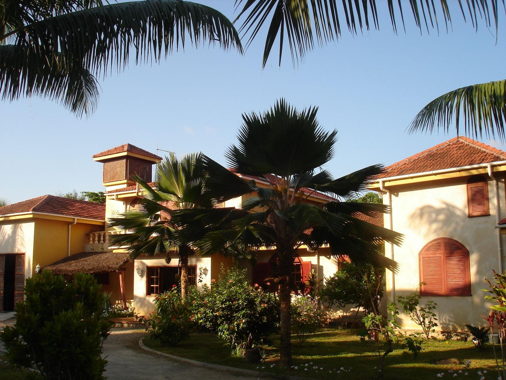 Castello Beach Hotel Grand Anse  Luaran gambar